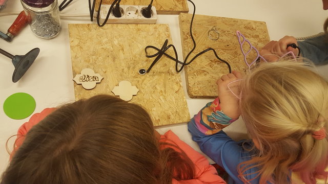 Workshop houten hanger branden