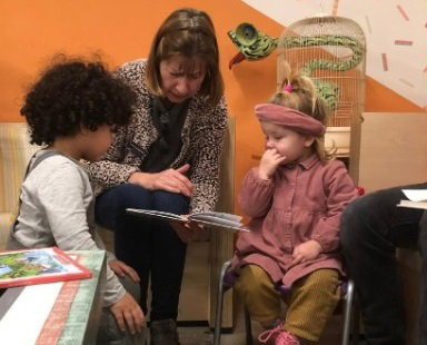 (Voor)lezen met dbieb bij Cultureel Centrum Mahatma Gandhi