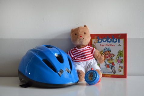 Bobbi leert fietsen