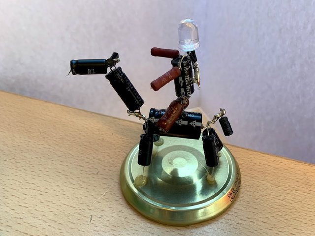 Workshop: Robotjes maken met E-waste