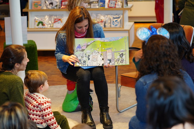 Spanish Storytelling by the Minilectores | Junior 3-7 jr & Pre-teens 8-12 jr.