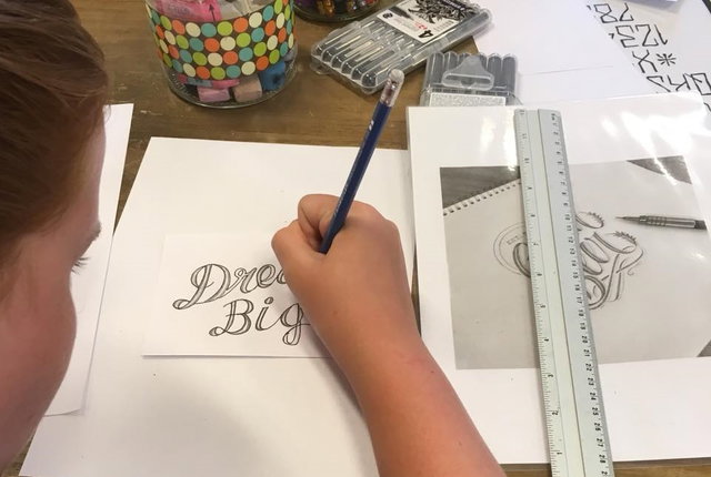 Workshop: Versier je eigen tekst op hout of kaart