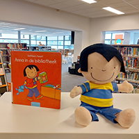 Anna in de bibliotheek (KO)