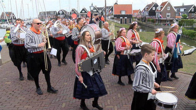 Feestelijk optreden fanfare orkest Juliana