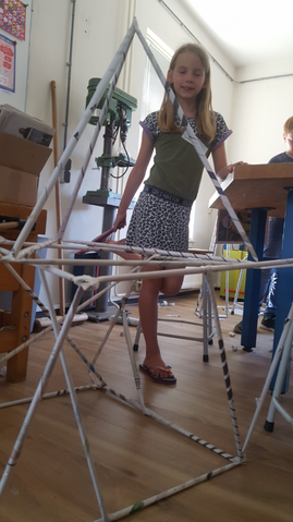 De Jonge Onderzoekers - Creatief met kranten 6+