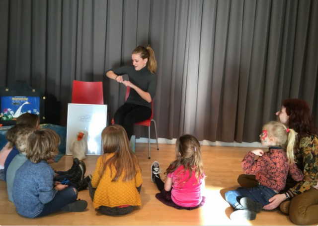 Boekentheater: Kikker viert feest!