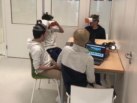 Creëer en beleef je eigen verhaal in VR - VO