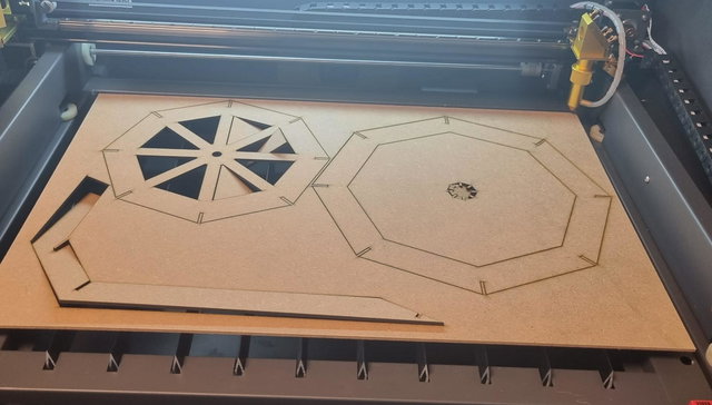 MeeMaakPodium: Ontwerplab Lasersnijden