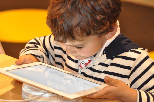 Klets&Dreumes: Media en jouw ukkie