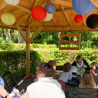 Voorlezen bij de Kasteel Kinderboerderij