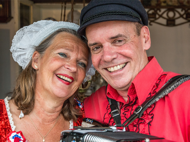 Verhuizen met de dichter Willem Wilmink & Jan Olifant