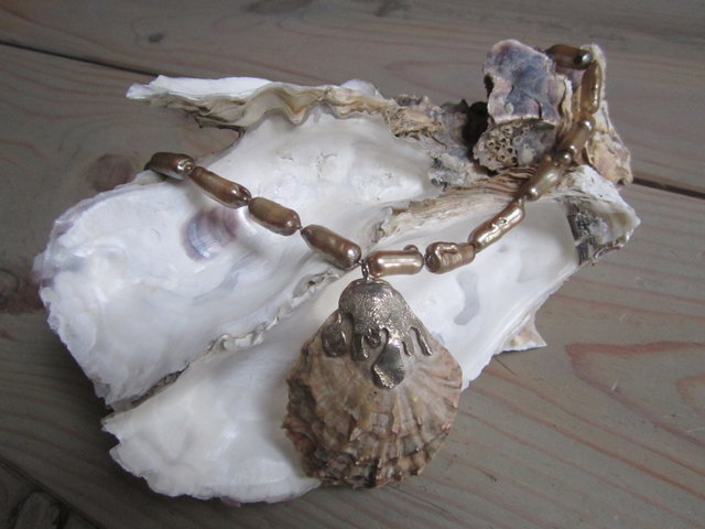 Mini expositie gerecyclede sieraden