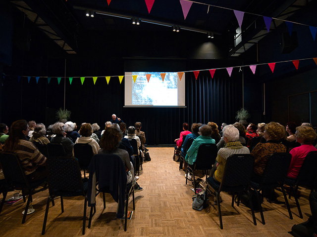 Zeven zussen festival on tour