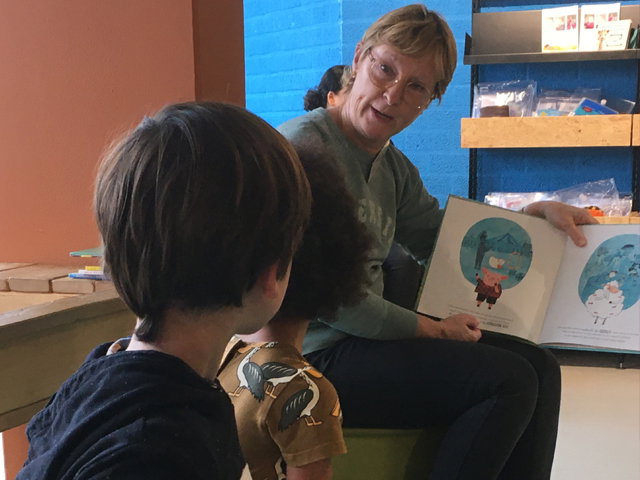 Voorlezen in Bibliotheek Overvecht (2-4 jaar)