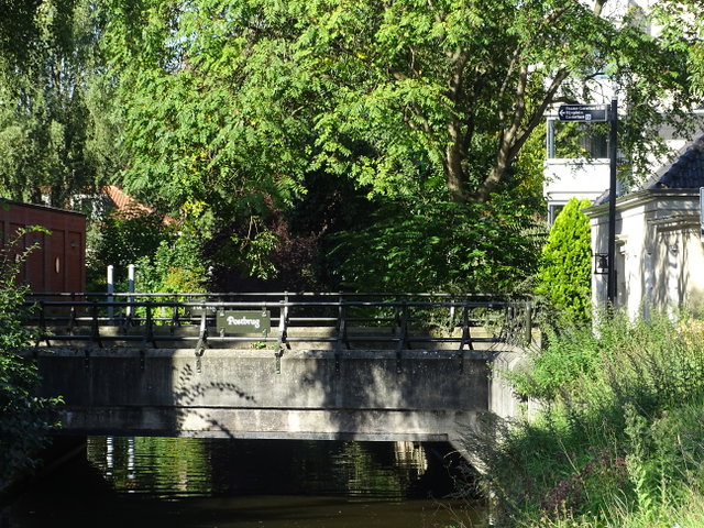 Zin in Zondag: Historische stadswandeling door het centrum van Alphen
