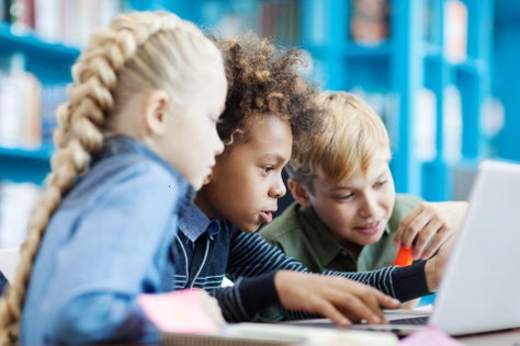 Een rijk aanbod van verhalen; werken met diverse media in de kleutergroep