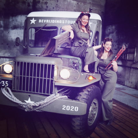 Swing the Mood mini tour