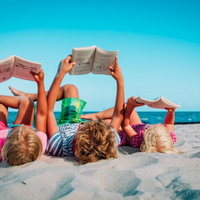 Leesplezier in de zomer: tips voor een zomervakantie zonder leesdip