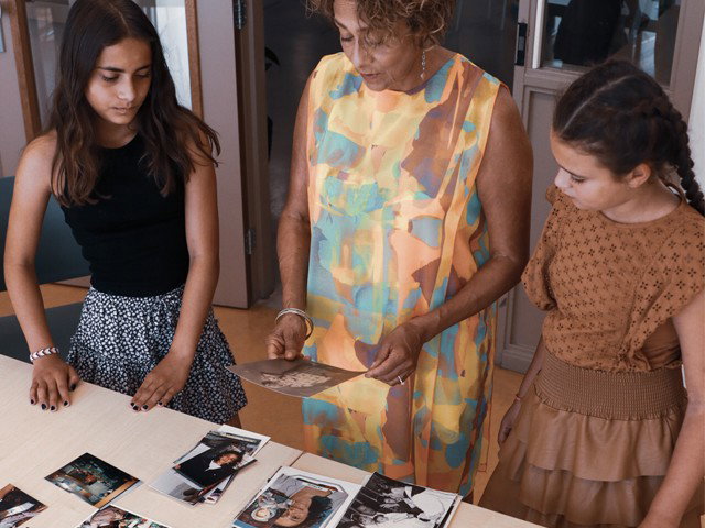 Tentoonstelling: Migratieverhalen van opa's en oma's uit de wijk