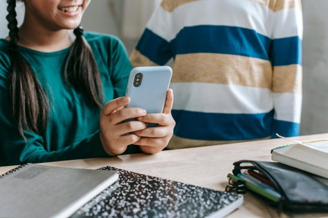 Wat mogen mensen allemaal weten van jou? Een klassikaal reactiespel over wachtwoorden, privacy en ongewenste berichten