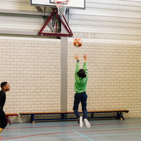 Sporten met juf Jennifer