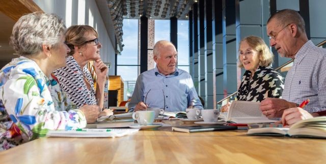 Info-bijeenkomst voor een nieuwe leesgroep kunstgeschiedenis Senia in Venlo