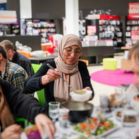 Samen Nederlands leren en koken Kanaleneiland