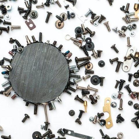 Metalen en magneten – Verbi