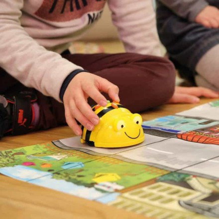Kom spelen met de Bee-Bots!