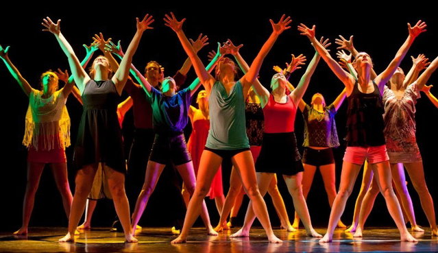 Dansvoorstelling 80 jaar vrijheid