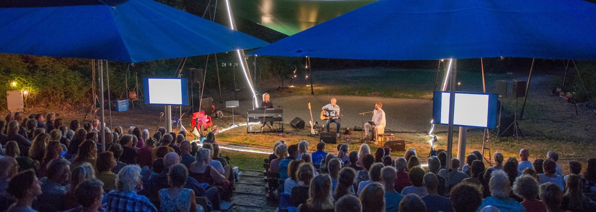 Zing mee met de mooiste hits tijdens het Kampvuurcafé