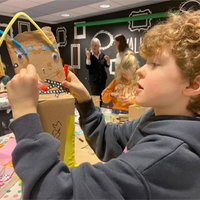 Hoe dan?! | Activiteiten voor nieuwsgierige kinderen en hun (groot)ouders (7+)