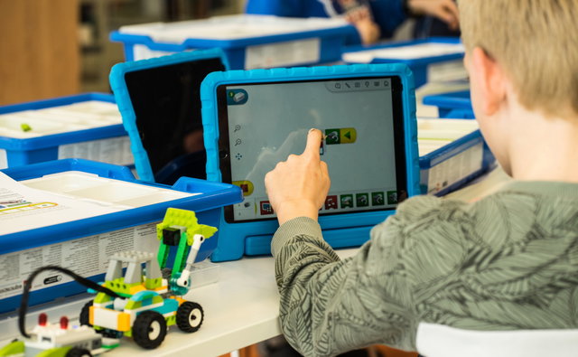 BiebFabriek: Lego WeDo: Bouw een lopende T. Rex