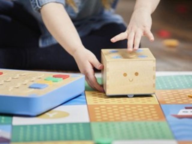 Programmeren | Les 10: Verhalen programmeren met Cubetto