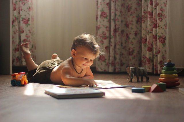 Leesplezier met je baby en dreumes: de leukste tips