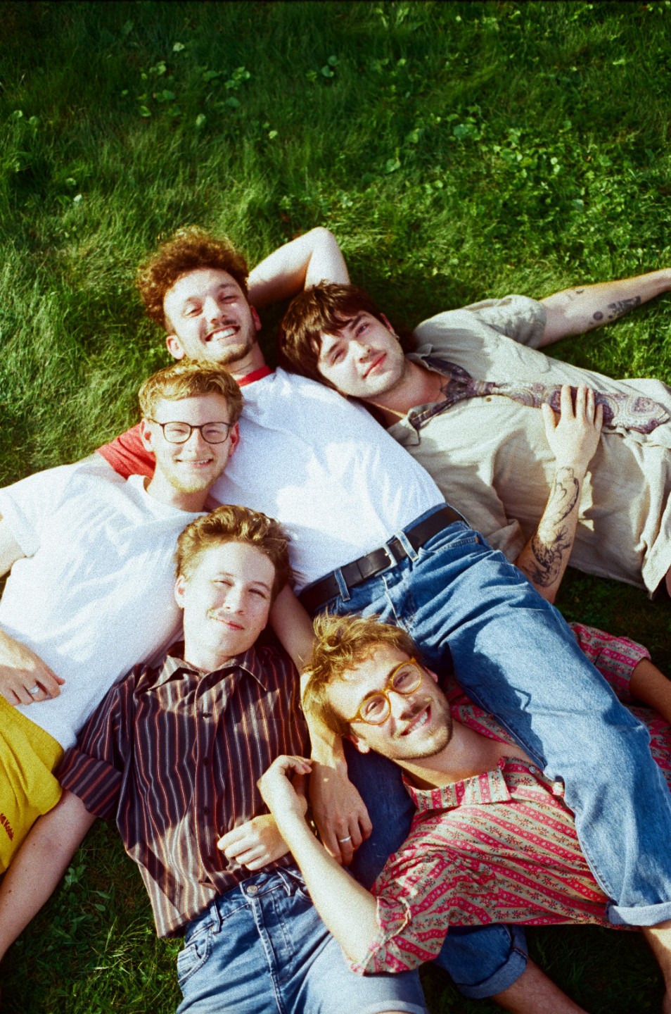 Bovenste Knoopje Open - Muziektheater