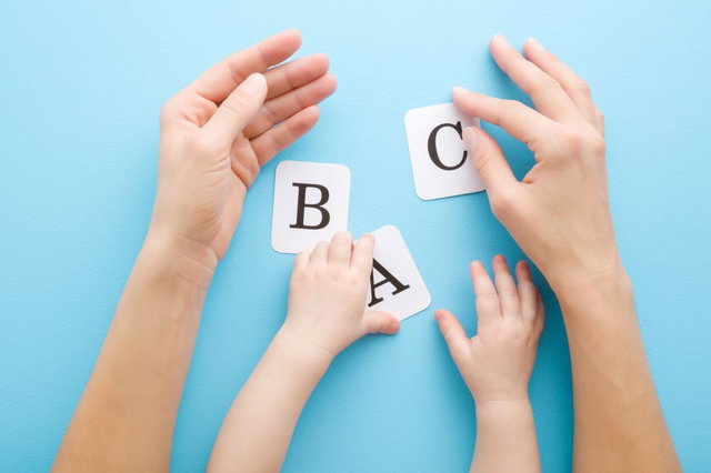 Spelen met taal voor ouder en kind (0-4 jaar)