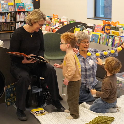 BoekStart voorleesuurtje in Bibliotheek Diepenveen