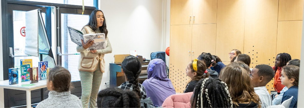 Bezoek aan de bieb: ontmoet een schrijver (groep 7 en 8)