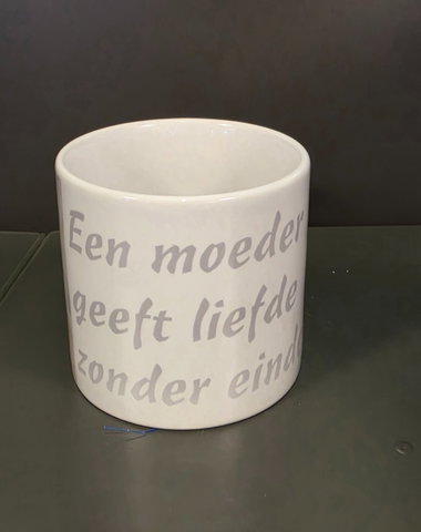 MakerLab: Bedruk een mok voor Moederdag (8+)
