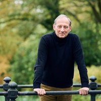 Mart de Kruif: Op het kruispunt van oorlog en vrede