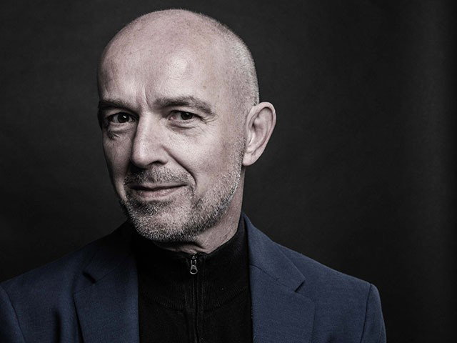 Voorstelling: Het boek en de omslag door Peter Brouwer en Albert van der Weide