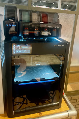 Ontwerp en 3D-print je eigen sieraad (8+)