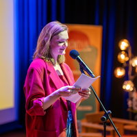 Poëzie en yoga met dichter Lena Plantinga