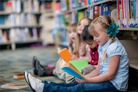 Peuterbezoek in de bibliotheek
