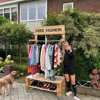 Free Fashion Kledingkar