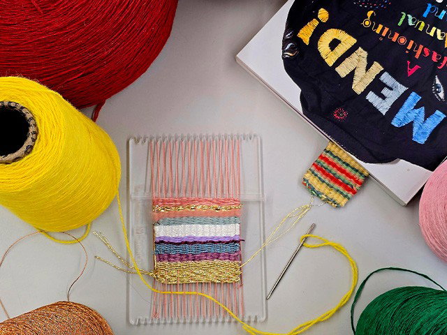 Workshop boekenlegger weven bij:  tentoonstelling Terra Terra Bindweefsel