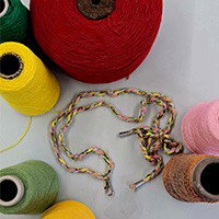 Workshop keycord draaien bij:  tentoonstelling Terra Terra Bindweefsel