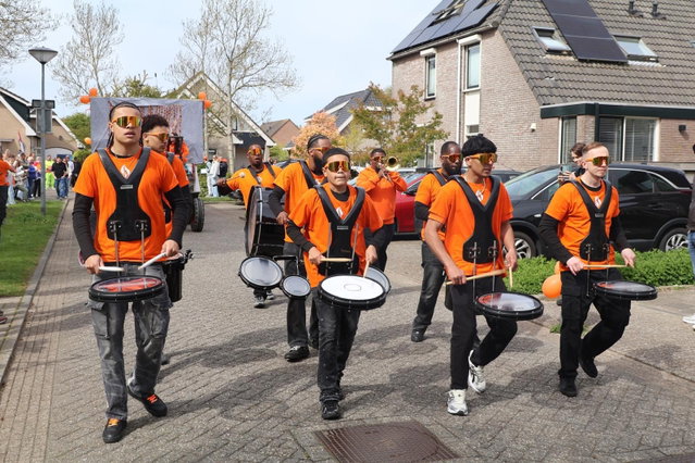Jubileum 10 jaar School 7  De Brass It Up Experience