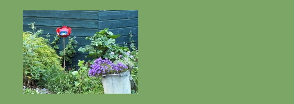 Expositie Peggy en Faye Corstanje: bloemen van oude LP's